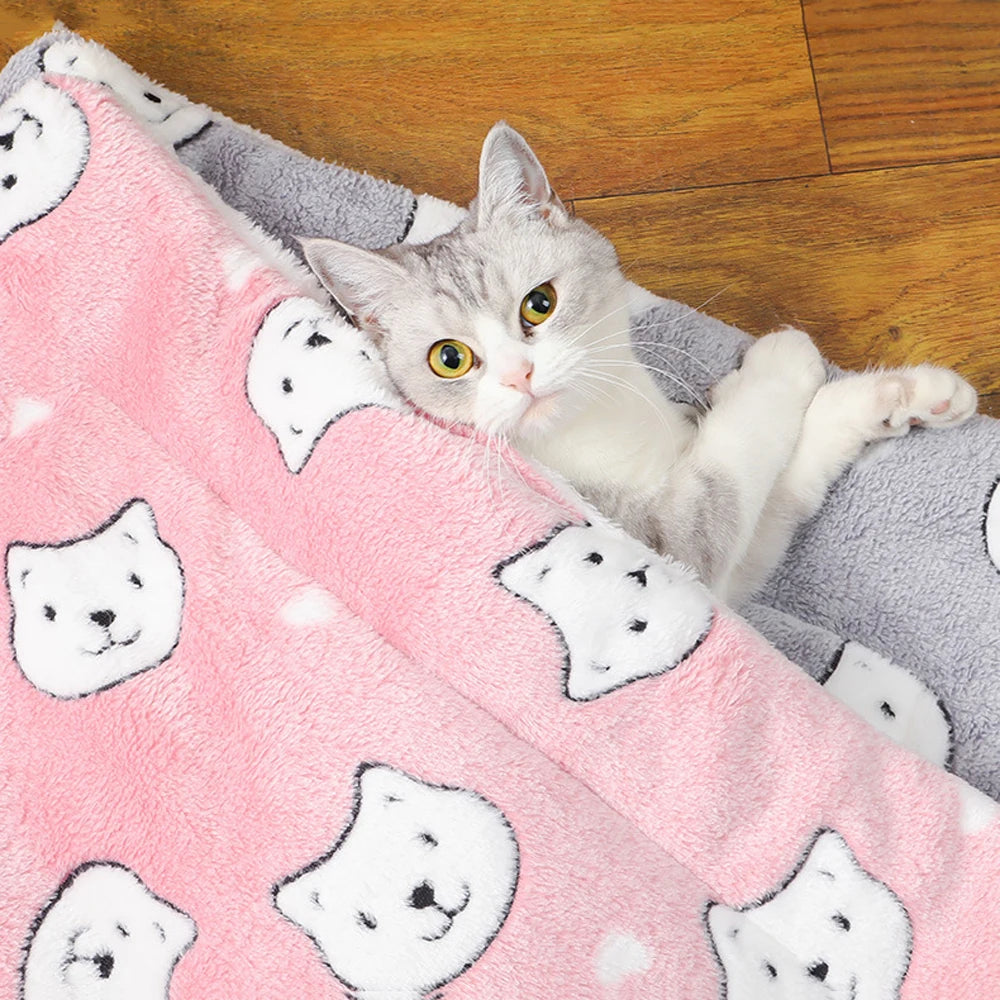 Thick Flannel Cat Mat – Soft, Breathable Winter Cushion for cats