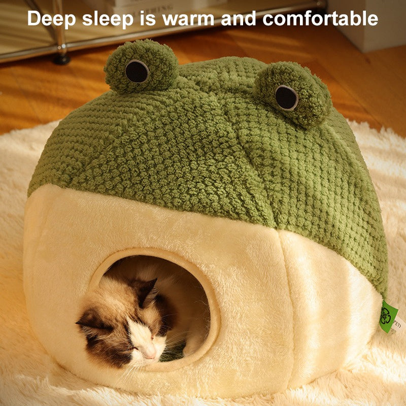 Winter Pet Nest – Plush Semi-Enclosed Frog-Shaped House for Cats