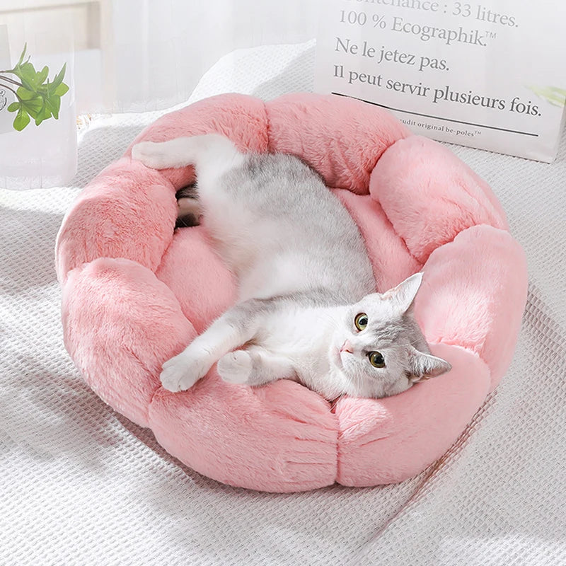 Flower Soft Pet Bed – Warm Winter Cushion for Cats Breathable & Thickened