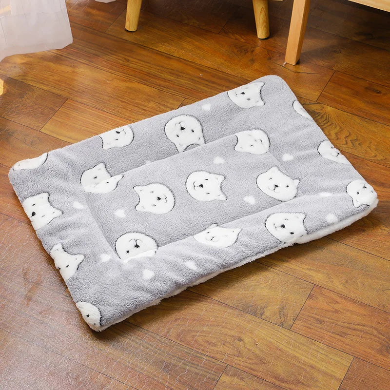 Thick Flannel Cat Mat – Soft, Breathable Winter Cushion for cats
