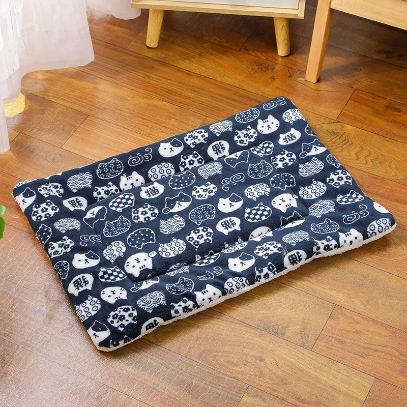 Thick Flannel Cat Mat – Soft, Breathable Winter Cushion for cats