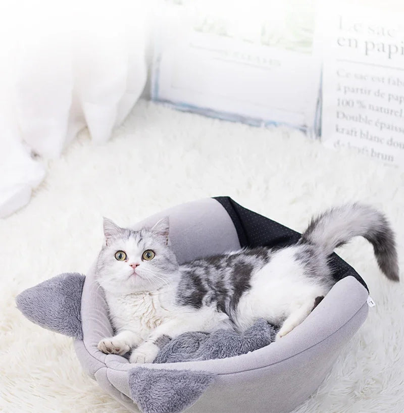 Deep Sleep Winter Pet Bed – Cozy Indoor Tent Nest for Cats