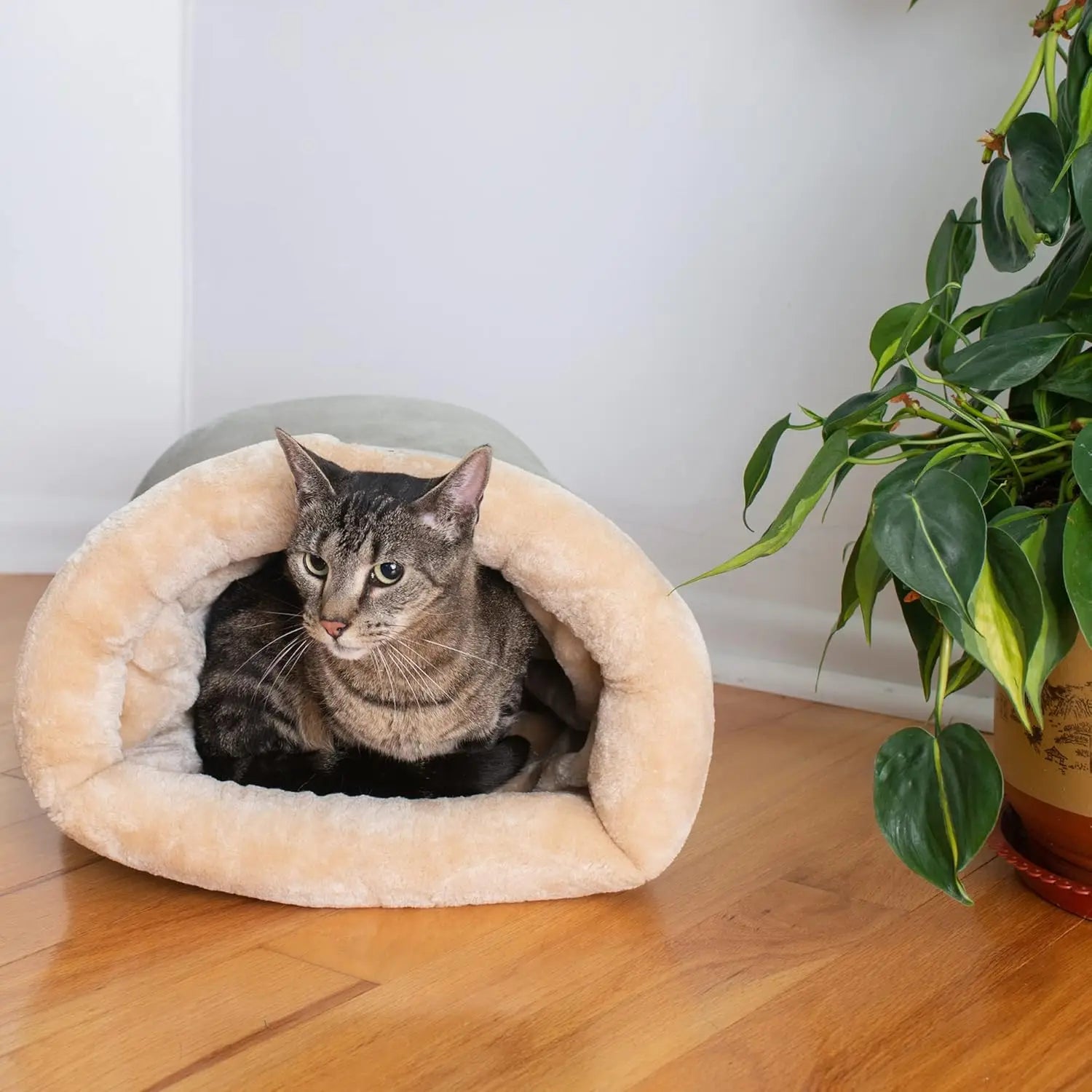 Autumn/Winter Semi-Enclosed Cat Sleeping Bag – Warm Washable