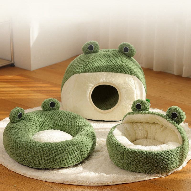 Winter Pet Nest – Plush Semi-Enclosed Frog-Shaped House for Cats