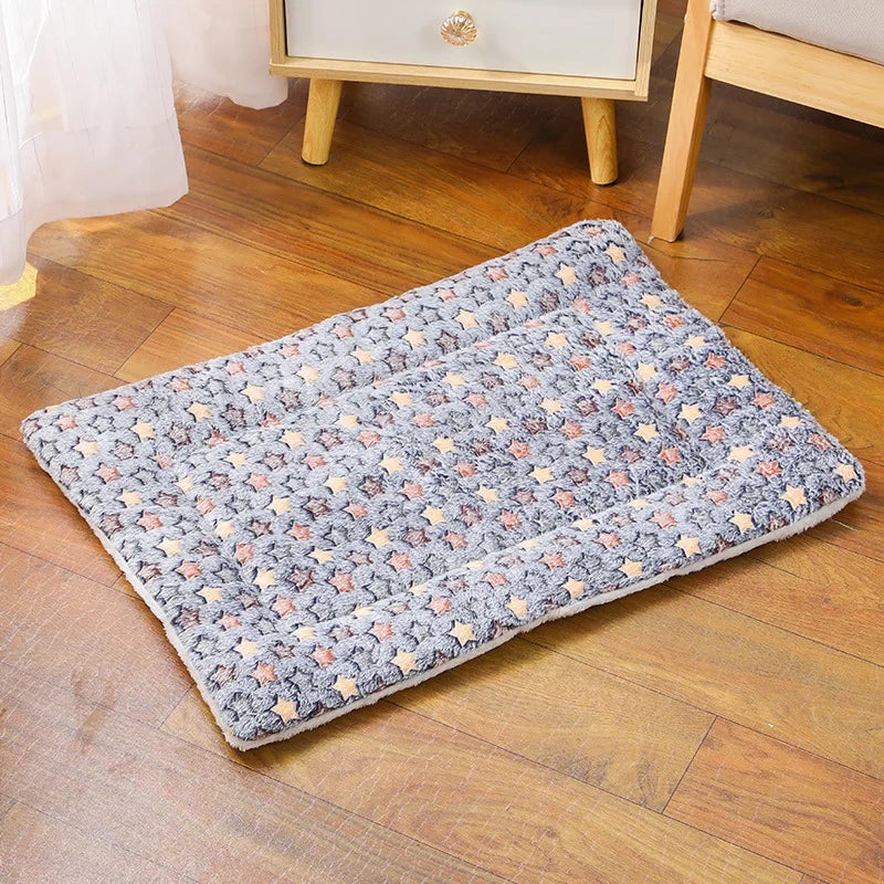 Thick Flannel Cat Mat – Soft, Breathable Winter Cushion for cats