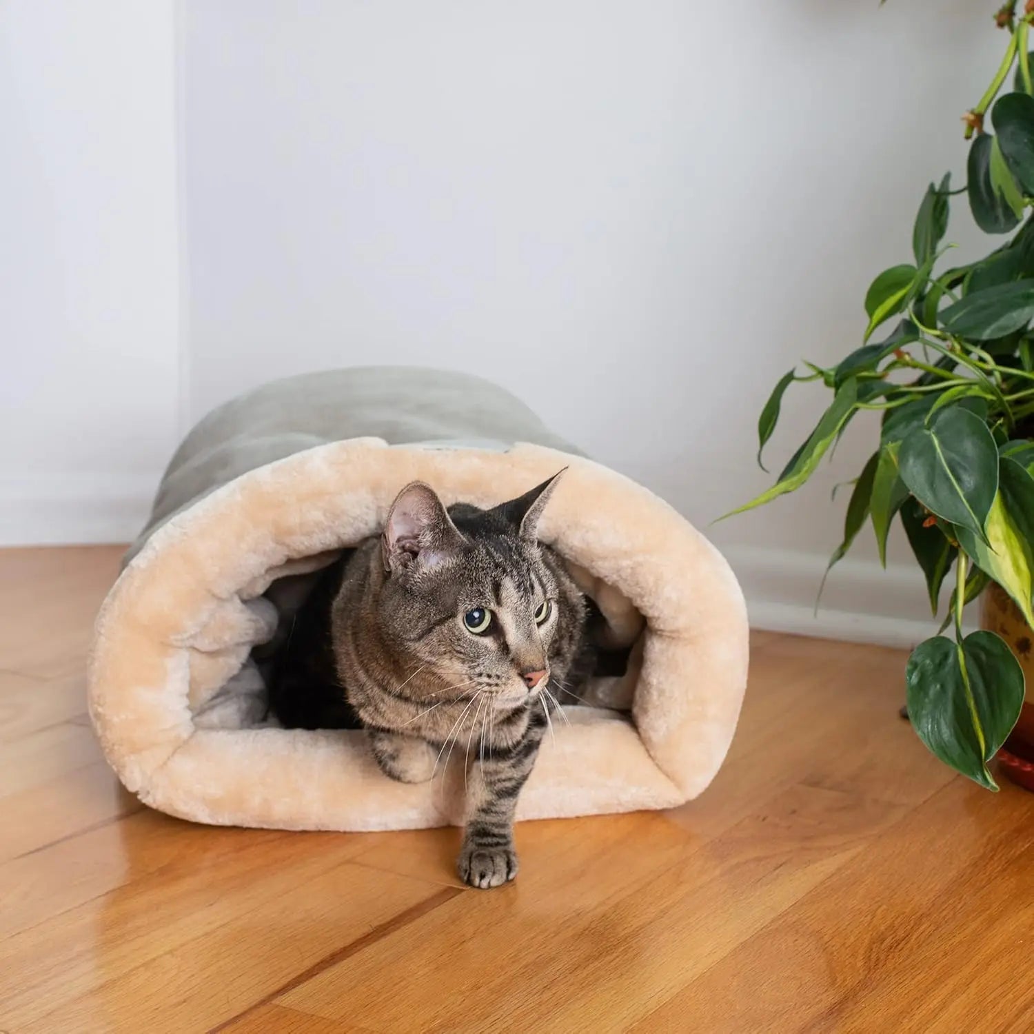 Autumn/Winter Semi-Enclosed Cat Sleeping Bag – Warm Washable