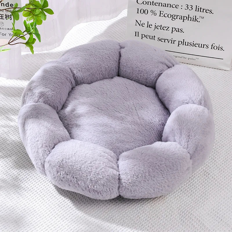 Flower Soft Pet Bed – Warm Winter Cushion for Cats Breathable & Thickened