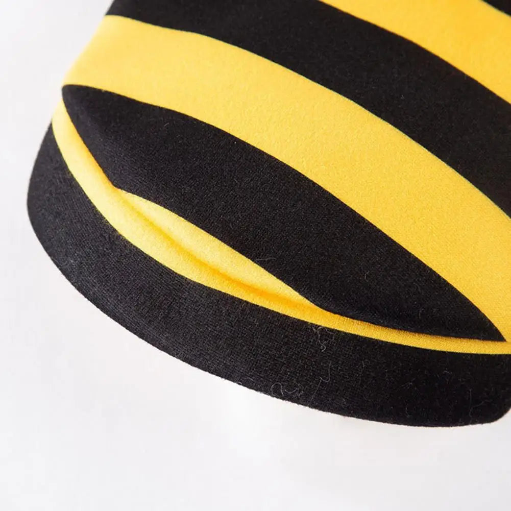 Bee Pet Hoodie – Winter Cosplay Outfit for Small & Medium Cats